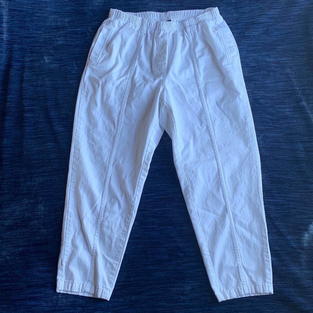 Roaman’s White Pants